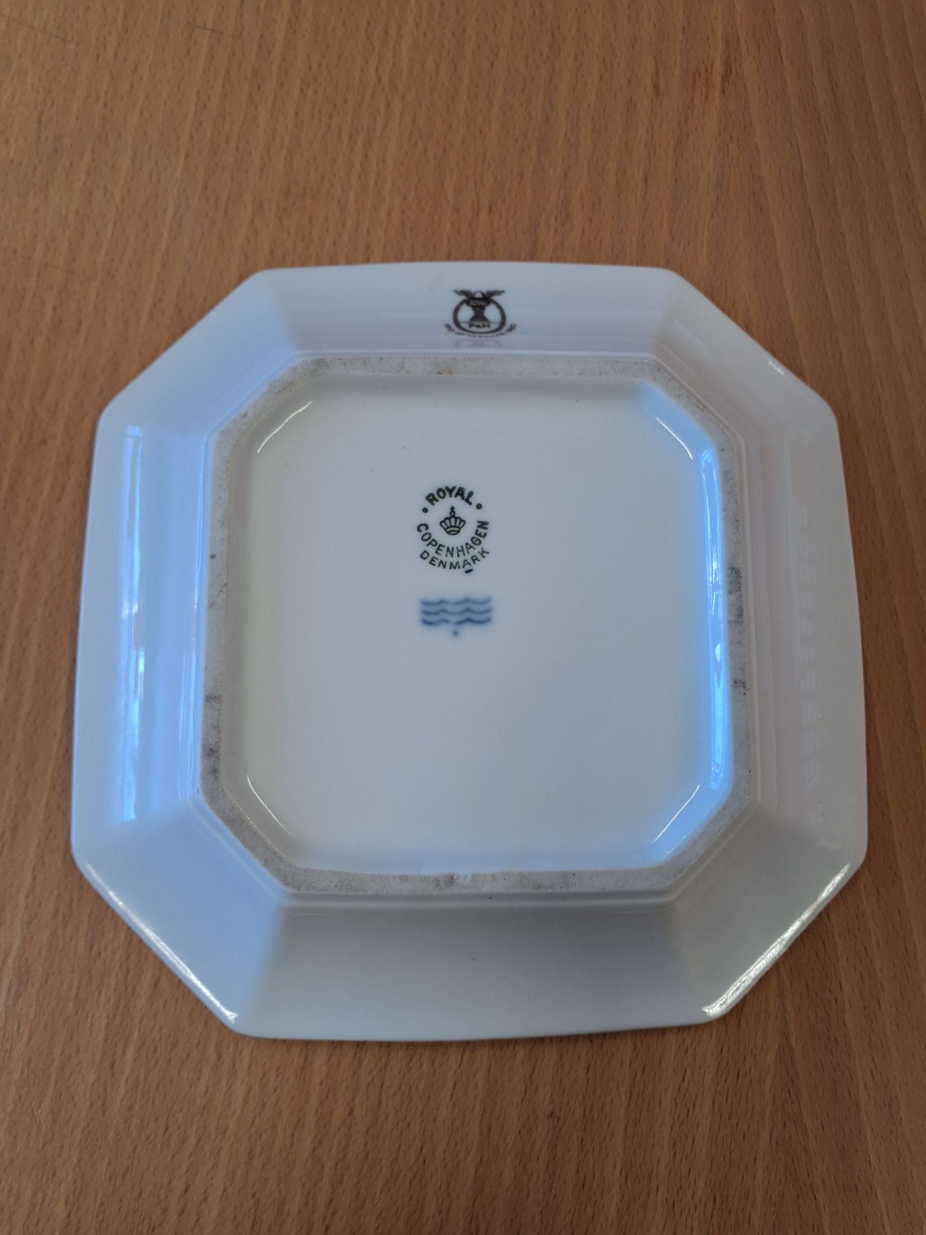 Royal Copenhagen - slotmotiv med guldkant
