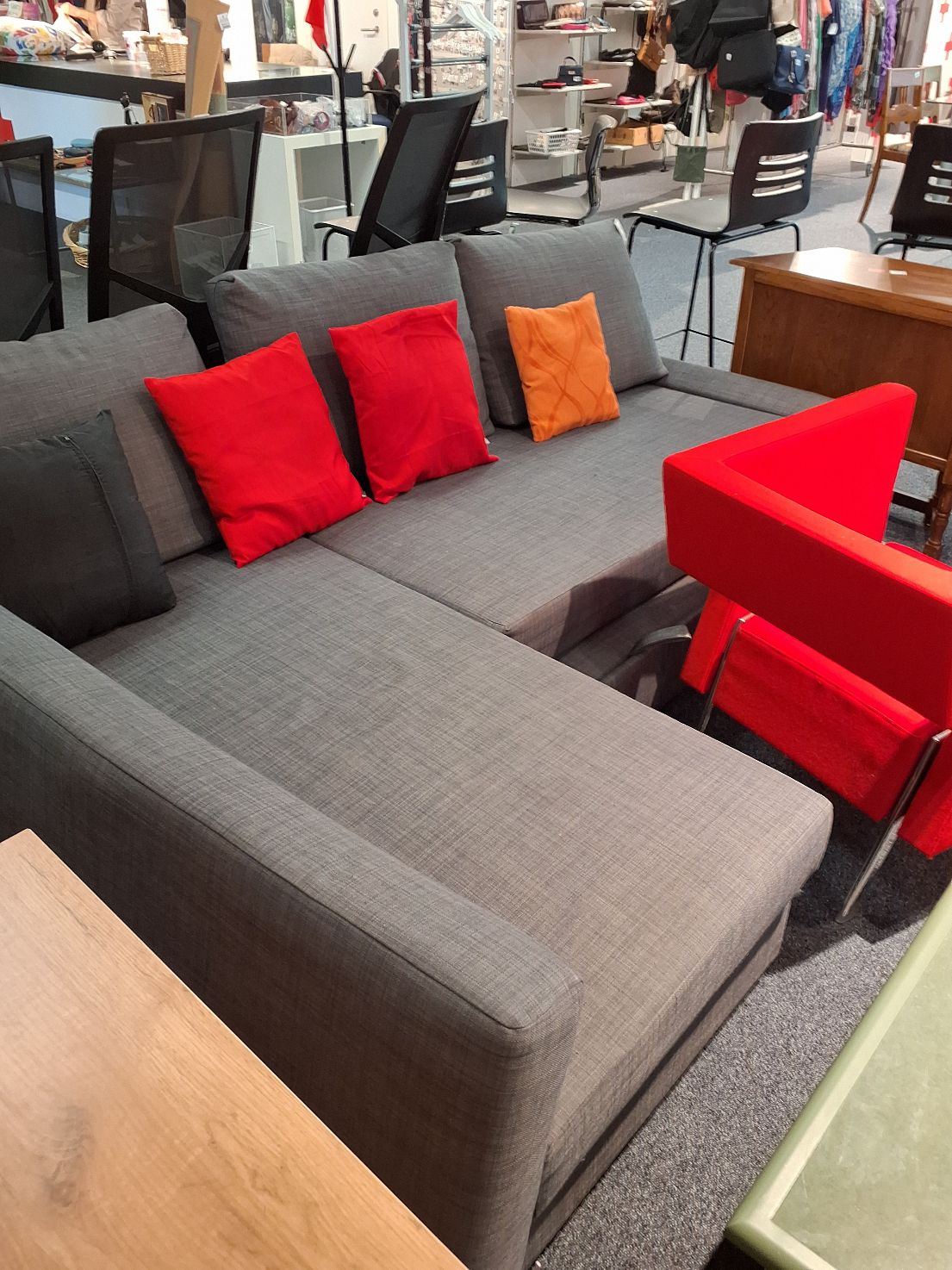 Grå sofa