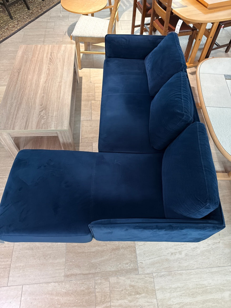 Sofa i blå velour