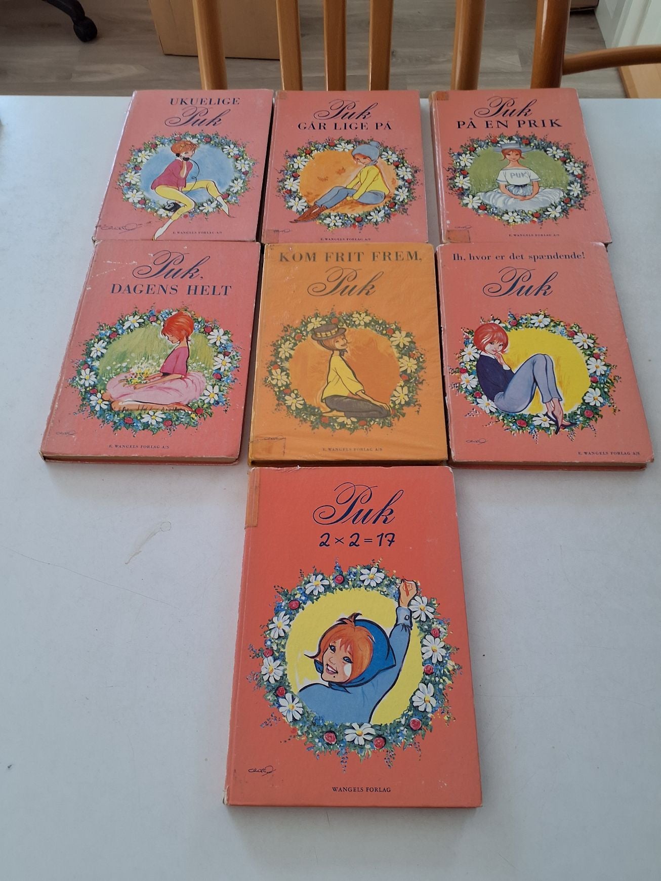 Puk bøger. 25 stk