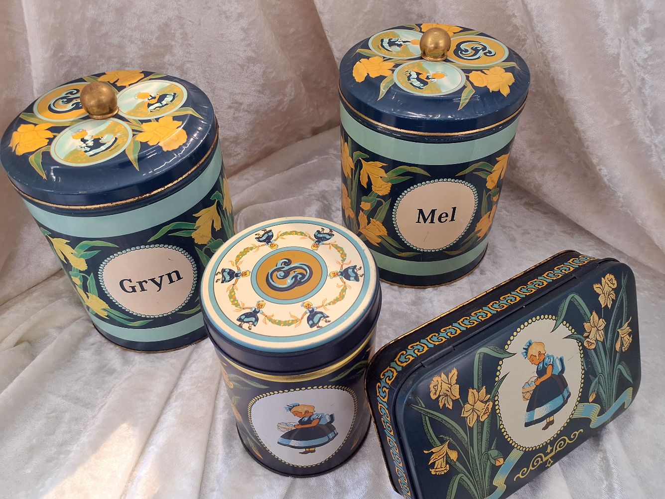 4 Retro Irma dåser