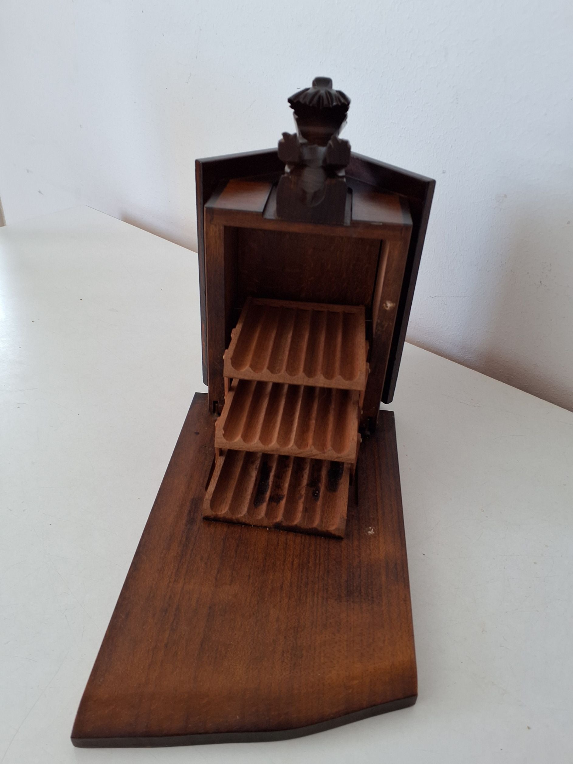 Cigaretholder