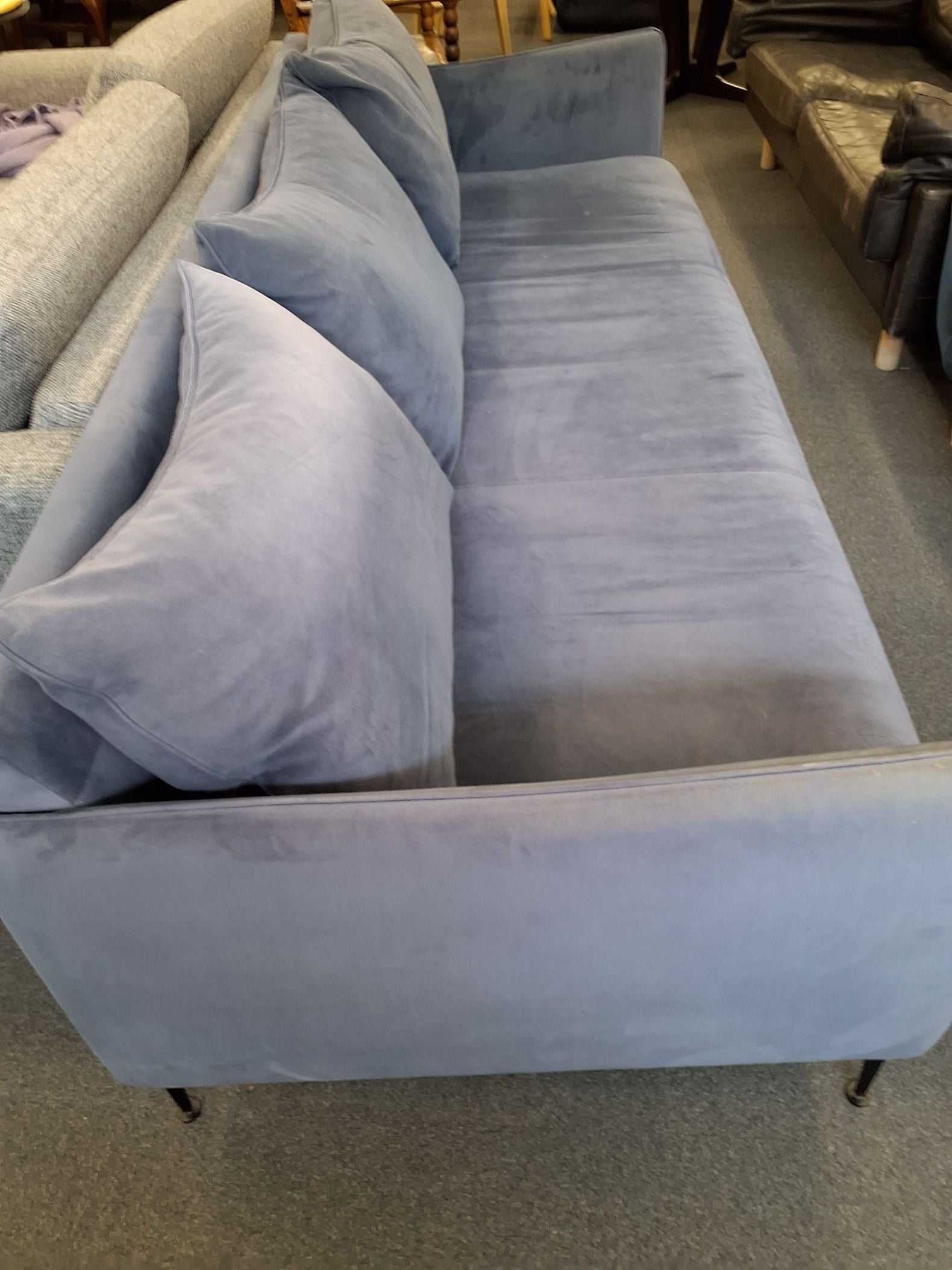 3 persons sofa