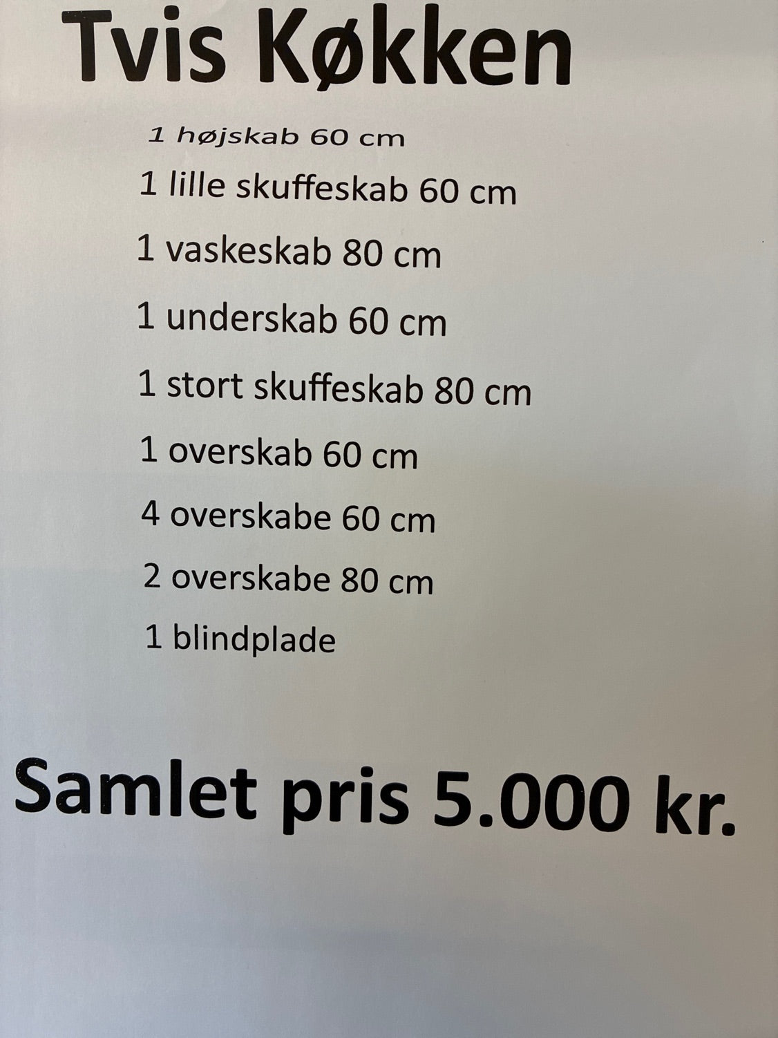 Tvis køkken pæn og velholdt