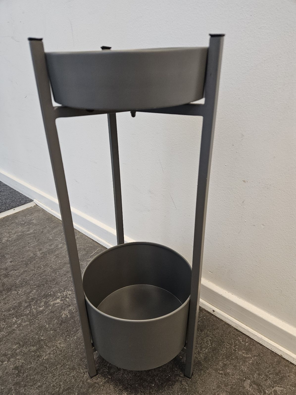 Lille sidebord/Planteholder