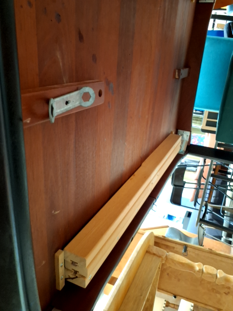 Spisebord mørkt