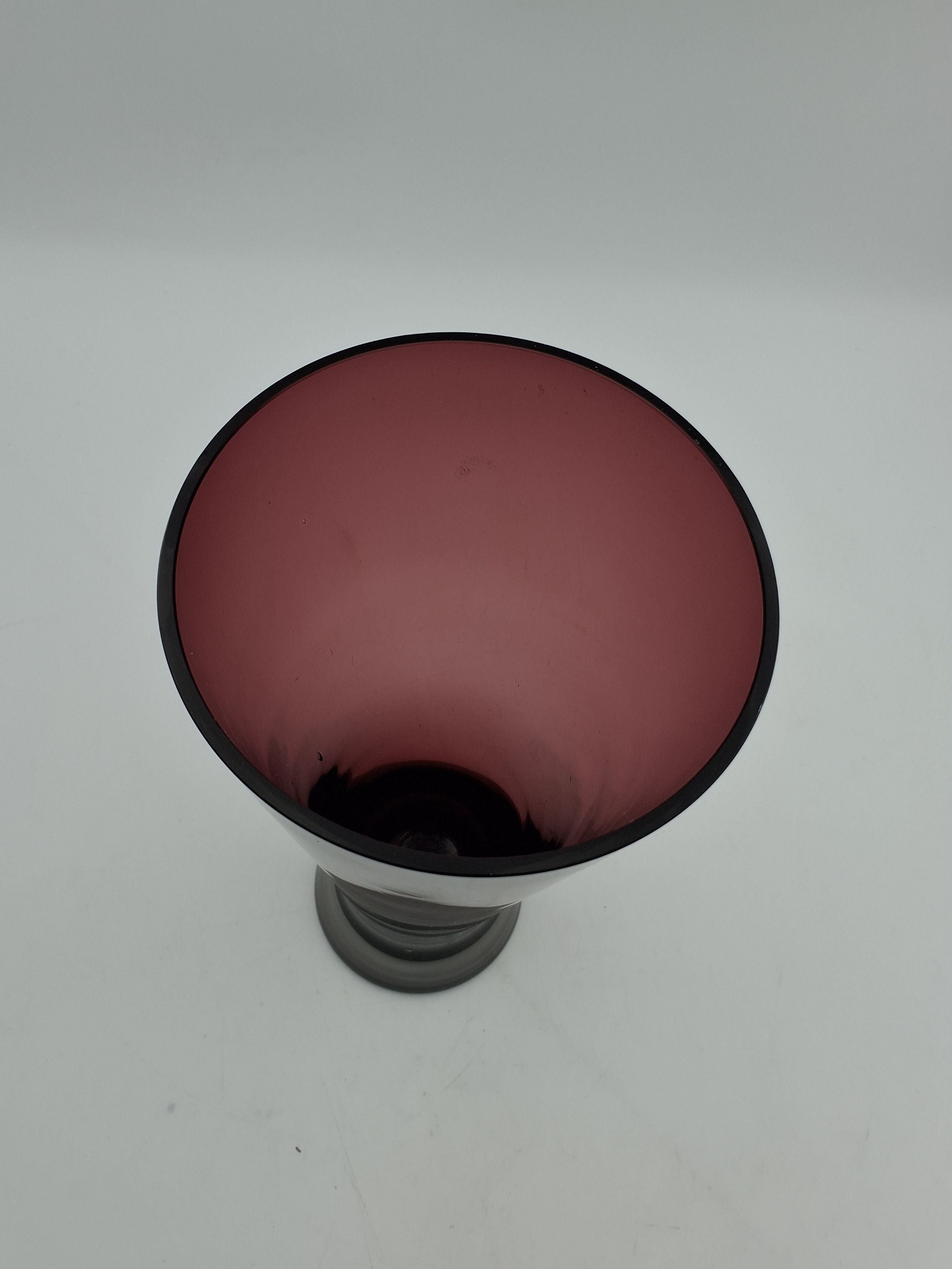 Contempory handlavet amethyst vase