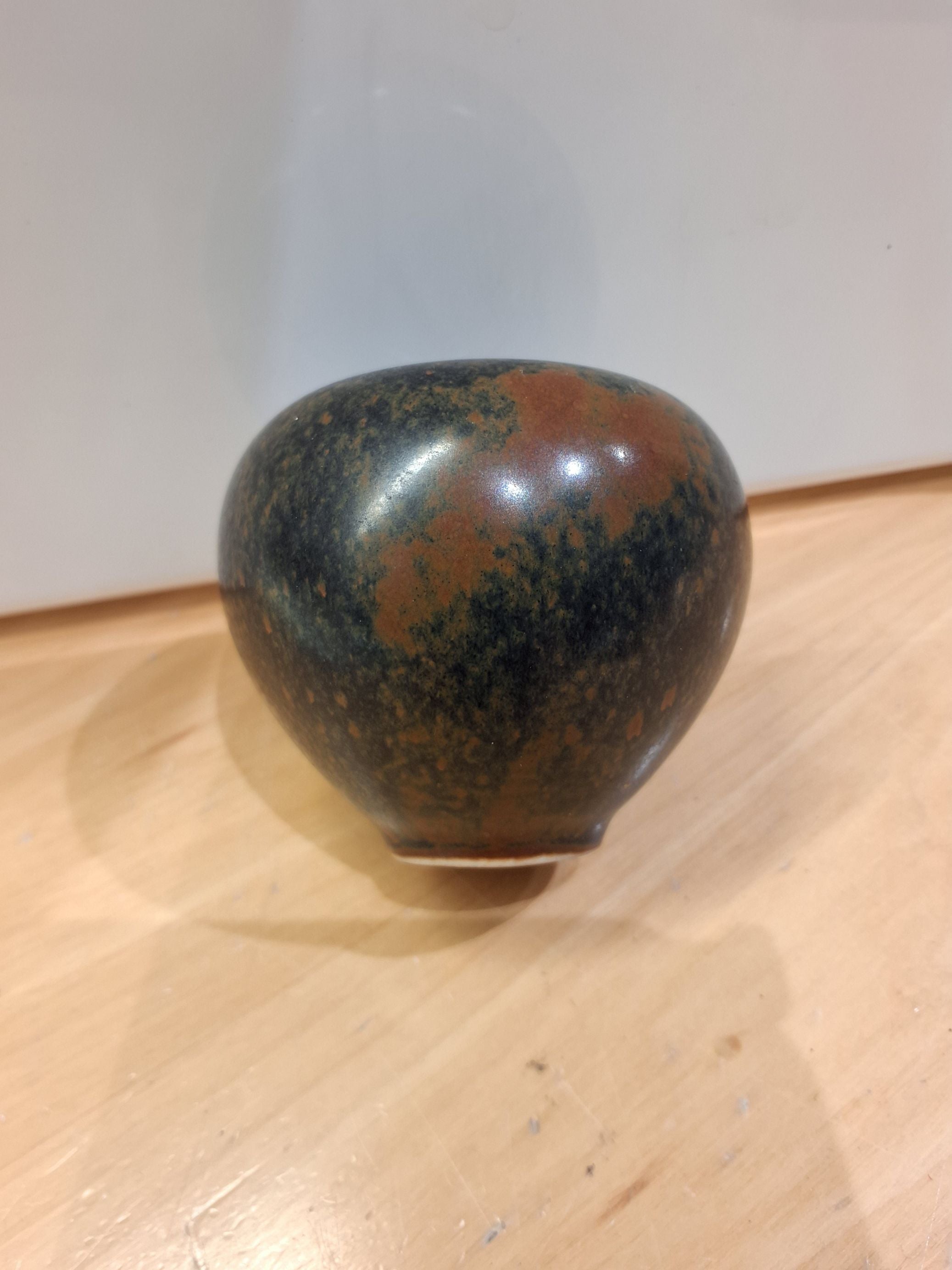 Saxbo vase, lille brun model #48.