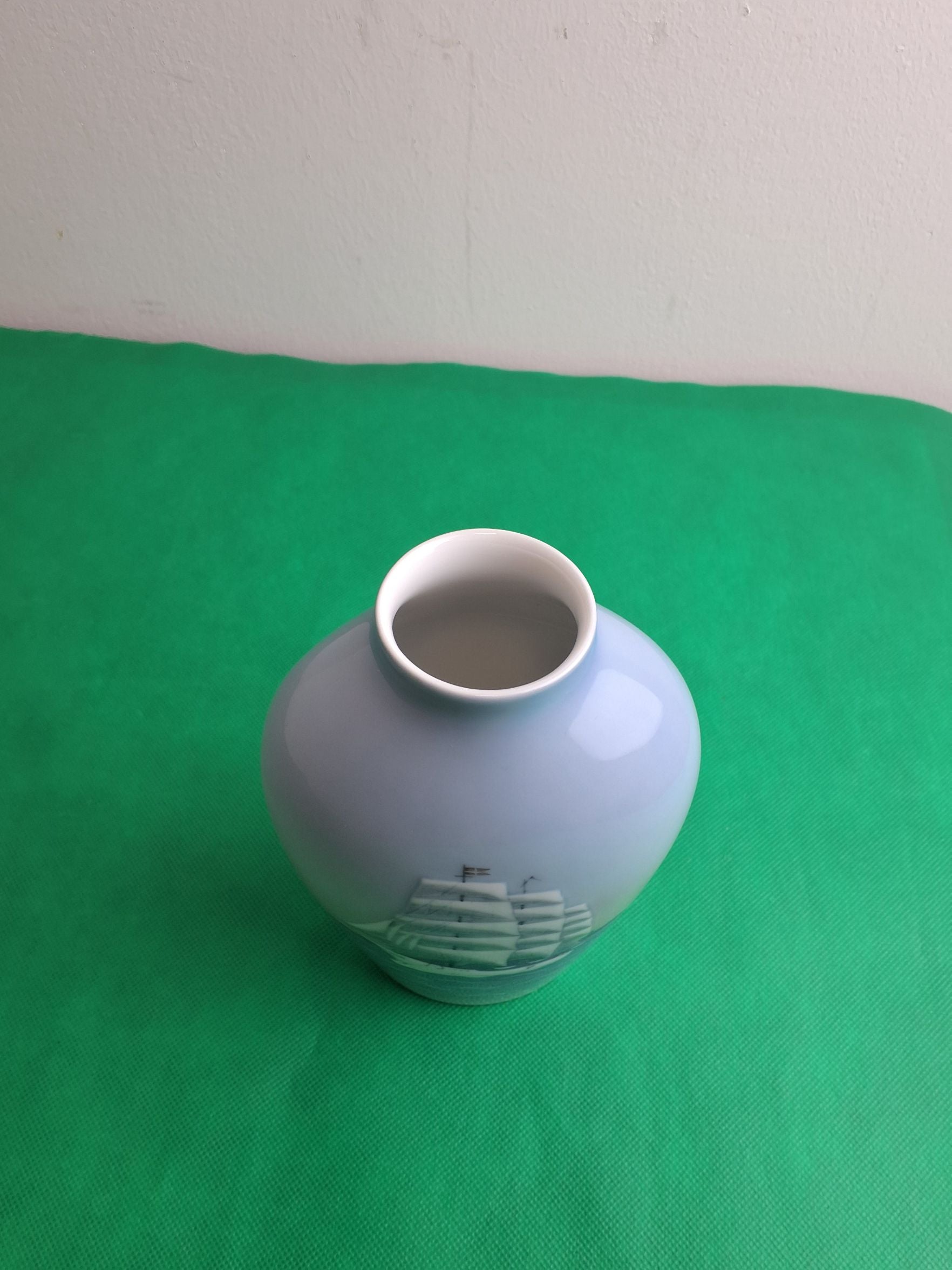 B&G Vase Skoleskibet