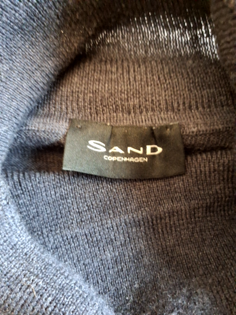 Sand Striktrøje