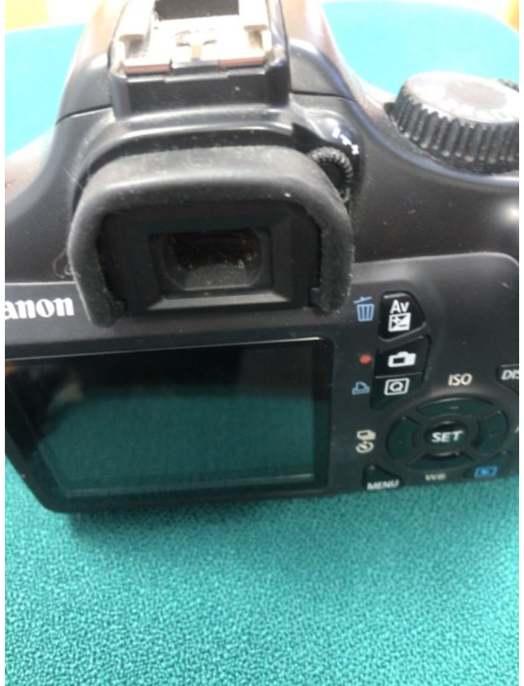 Canon 1100D