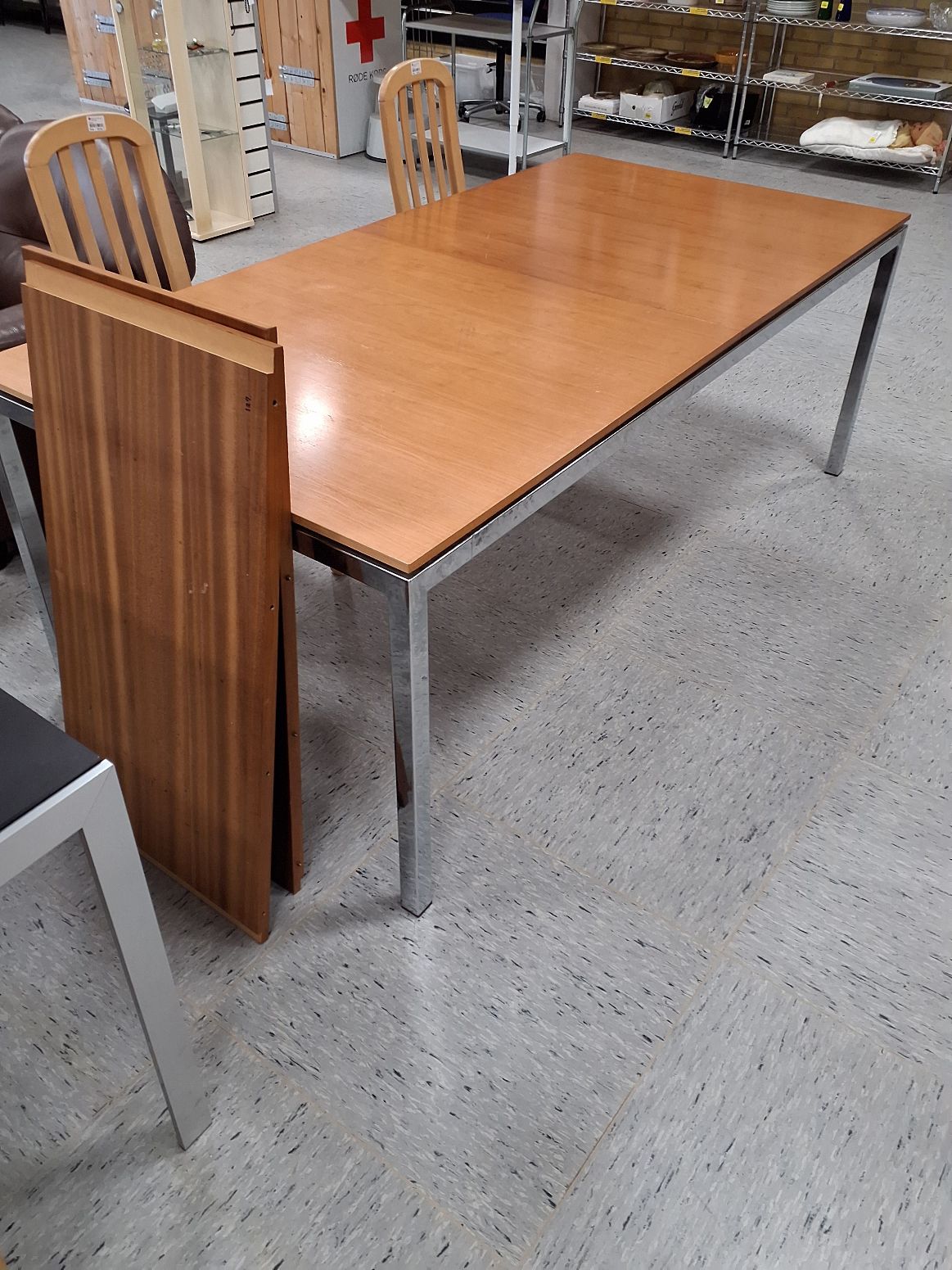 Spisebord stål og træ