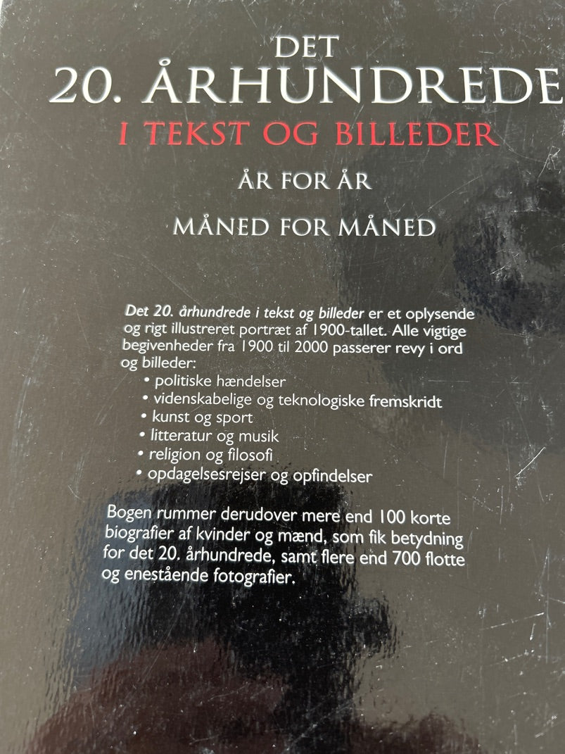 Det 20. århundrede i tekst og billeder