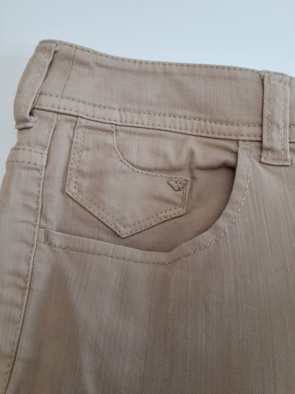 Armani Bukser