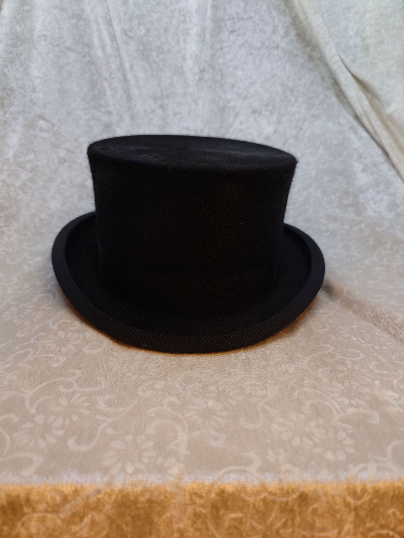 Høj hat 56 cm