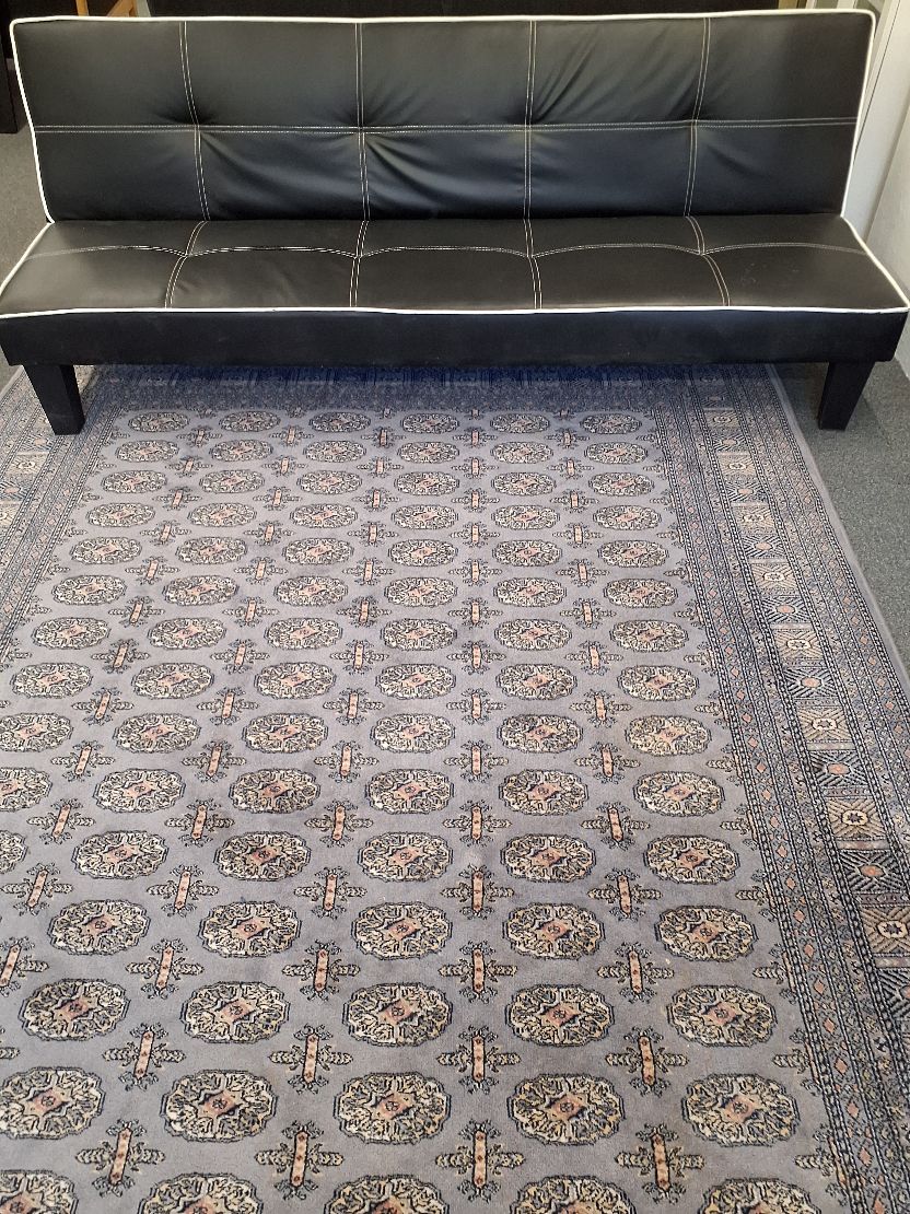Sovesofa i kunstlæder
