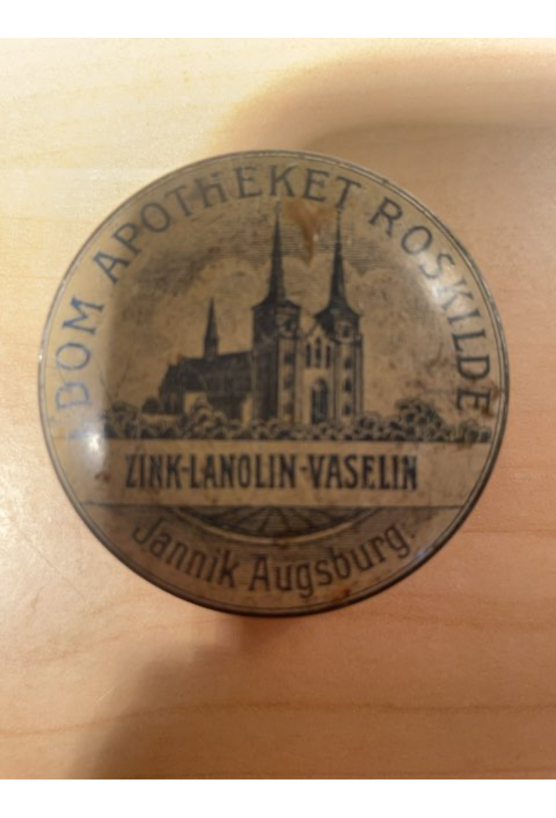 Gammel Vaselin æske