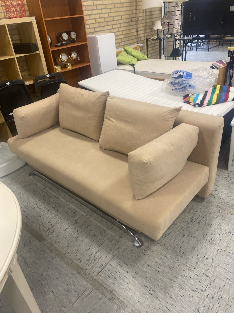 Lysebrun Sovesofa