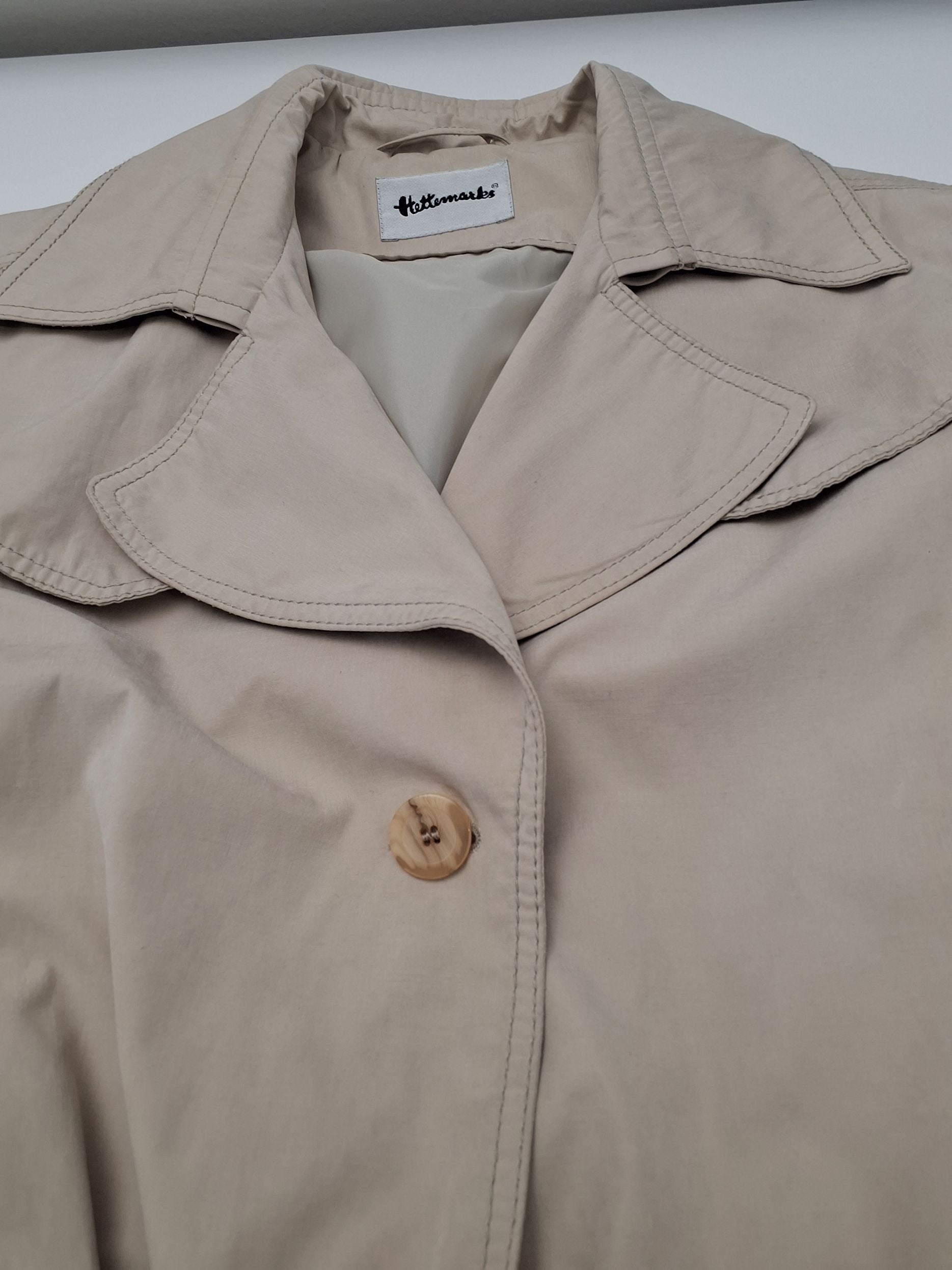 Hettemarks trenchcoat
