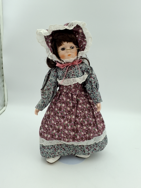 1. Porcelænsdukke m. Briller