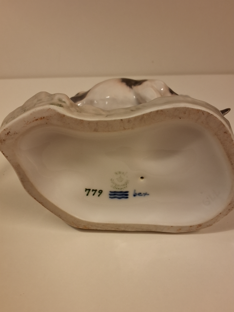 Royal Copenhagen Malkepigen