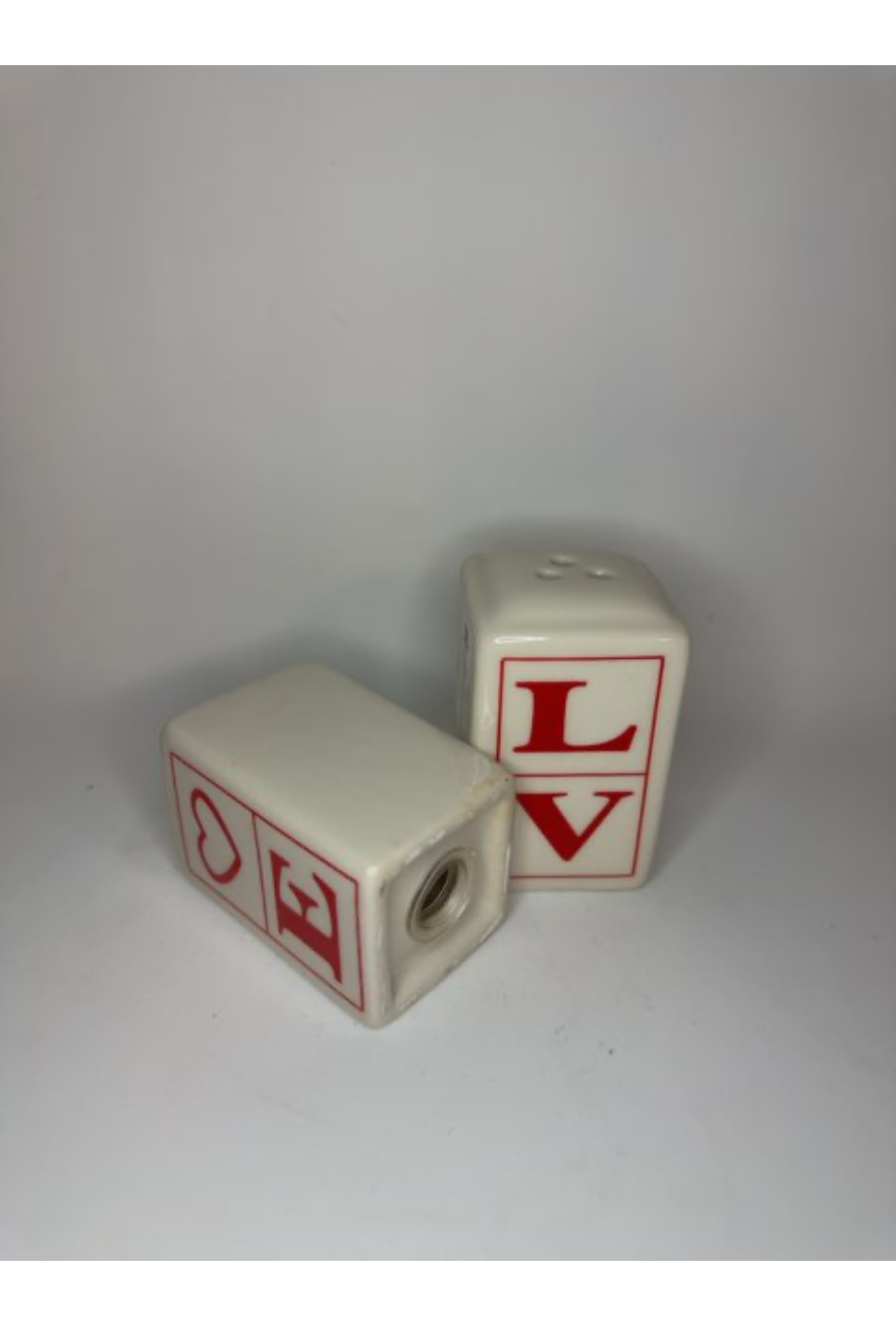 Salt og peberbøsser "LOVE"