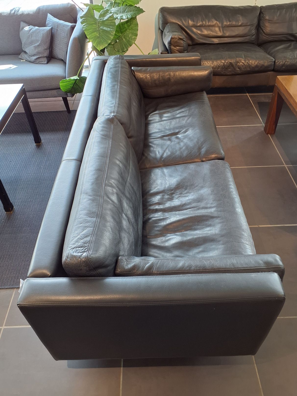 Sofa i sort læder