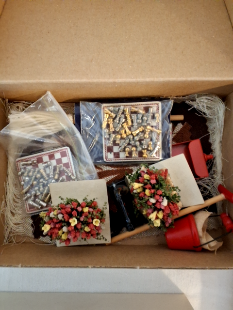Diverse miniature indretnings figurer