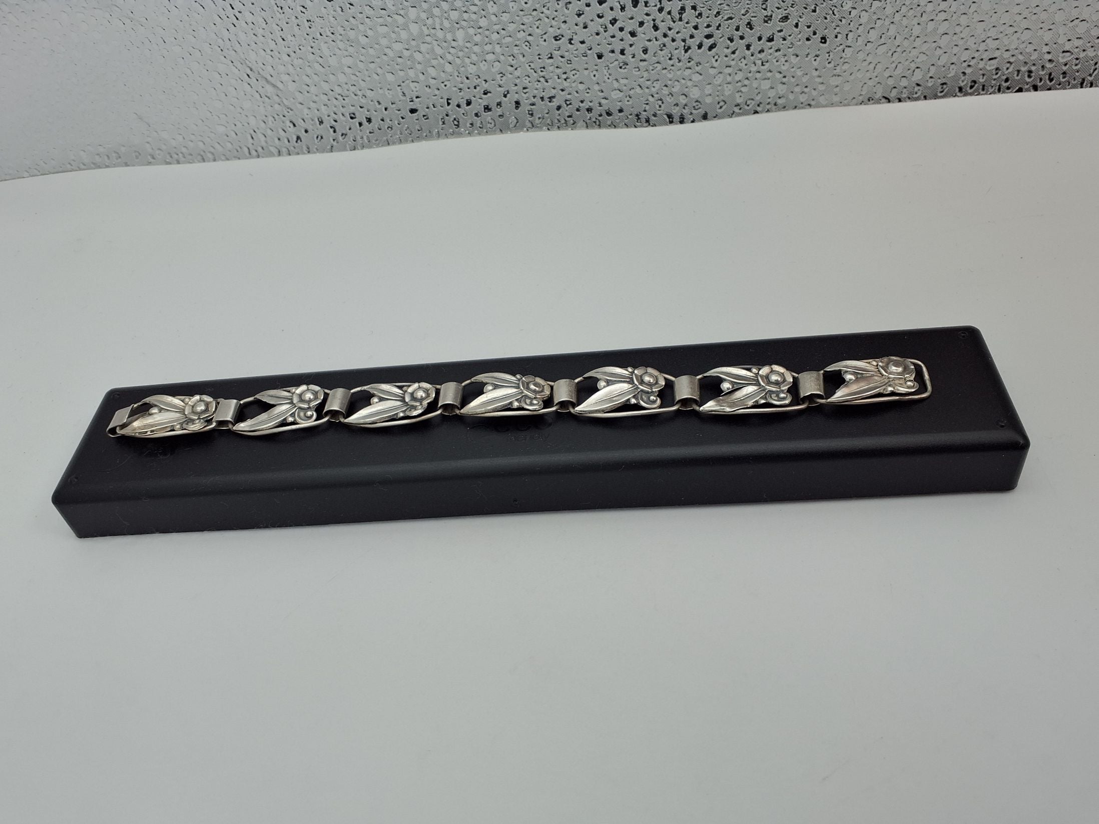 Smukt ældre sølvarbånd 19cm