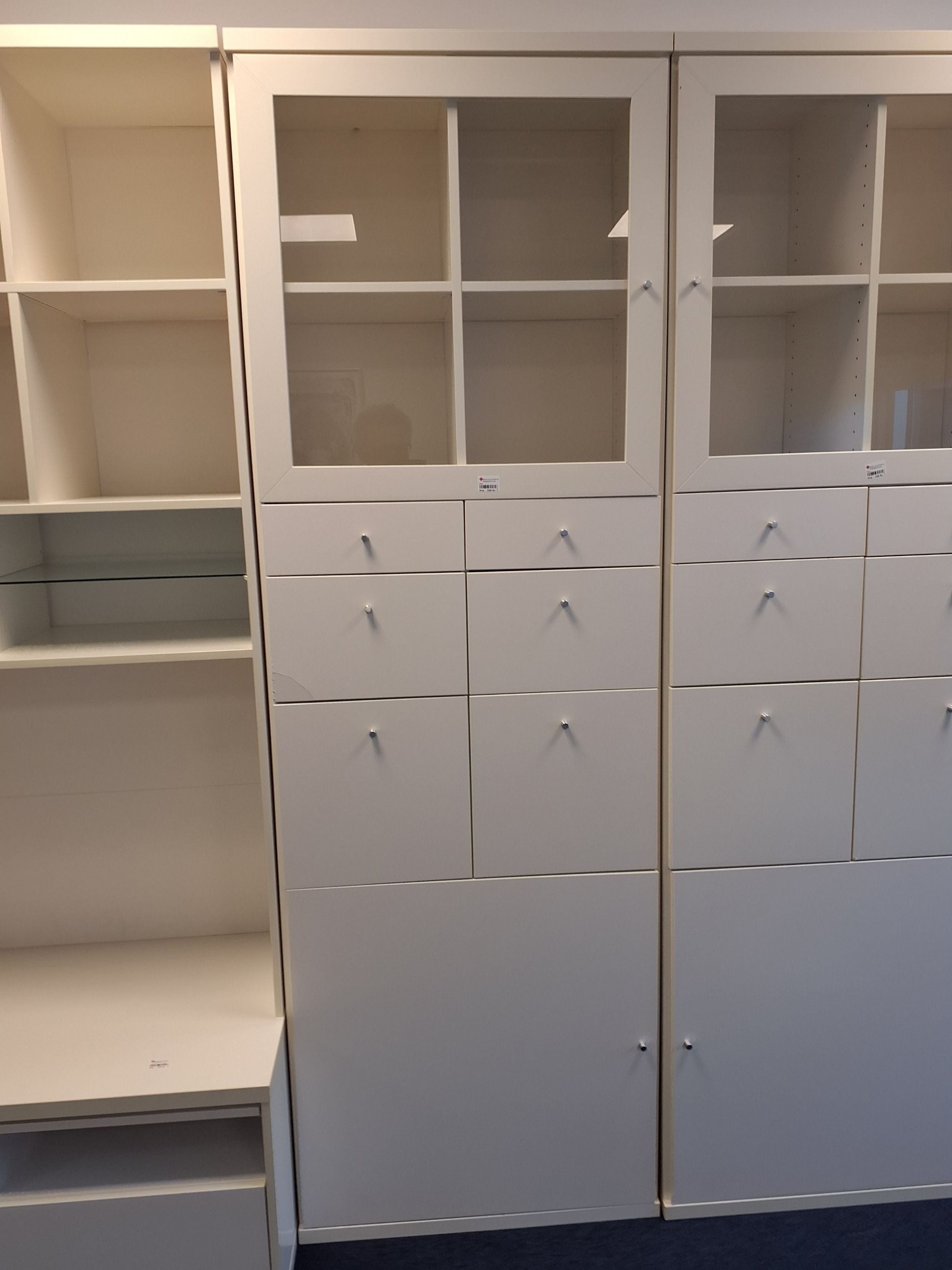 Heøj reol med 6 skuffer og 2 skabe