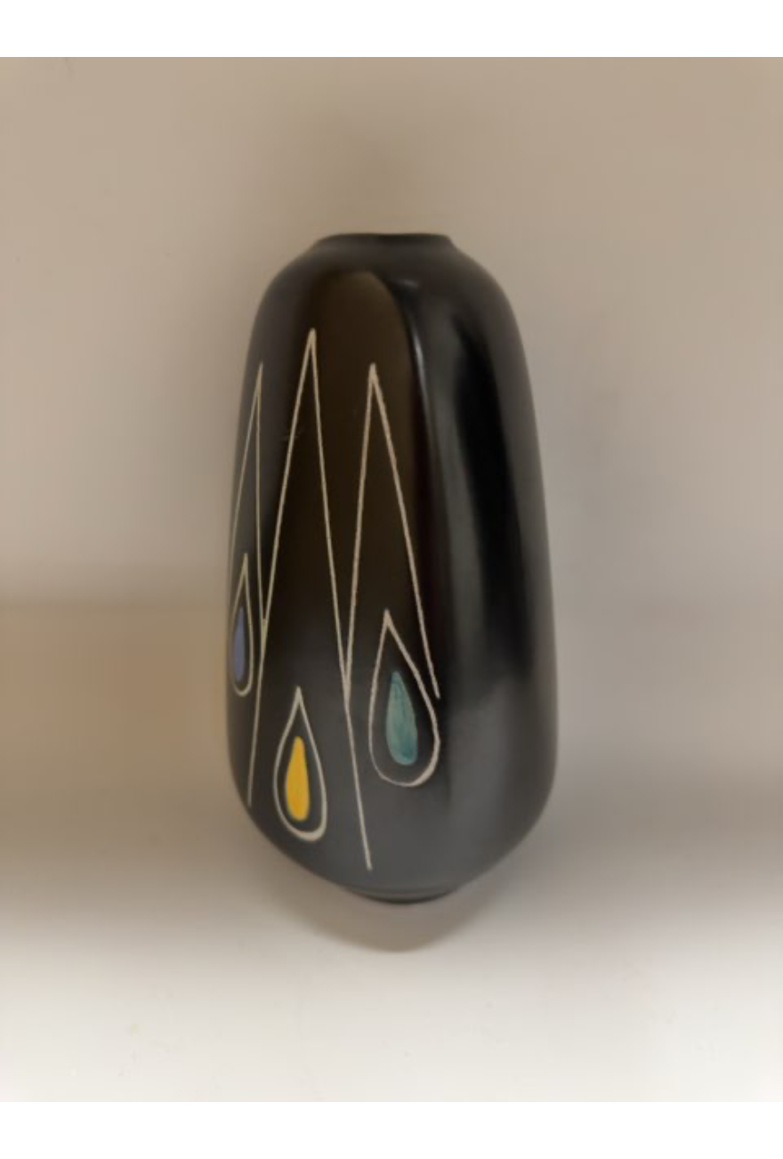 Vase sort med detaljer