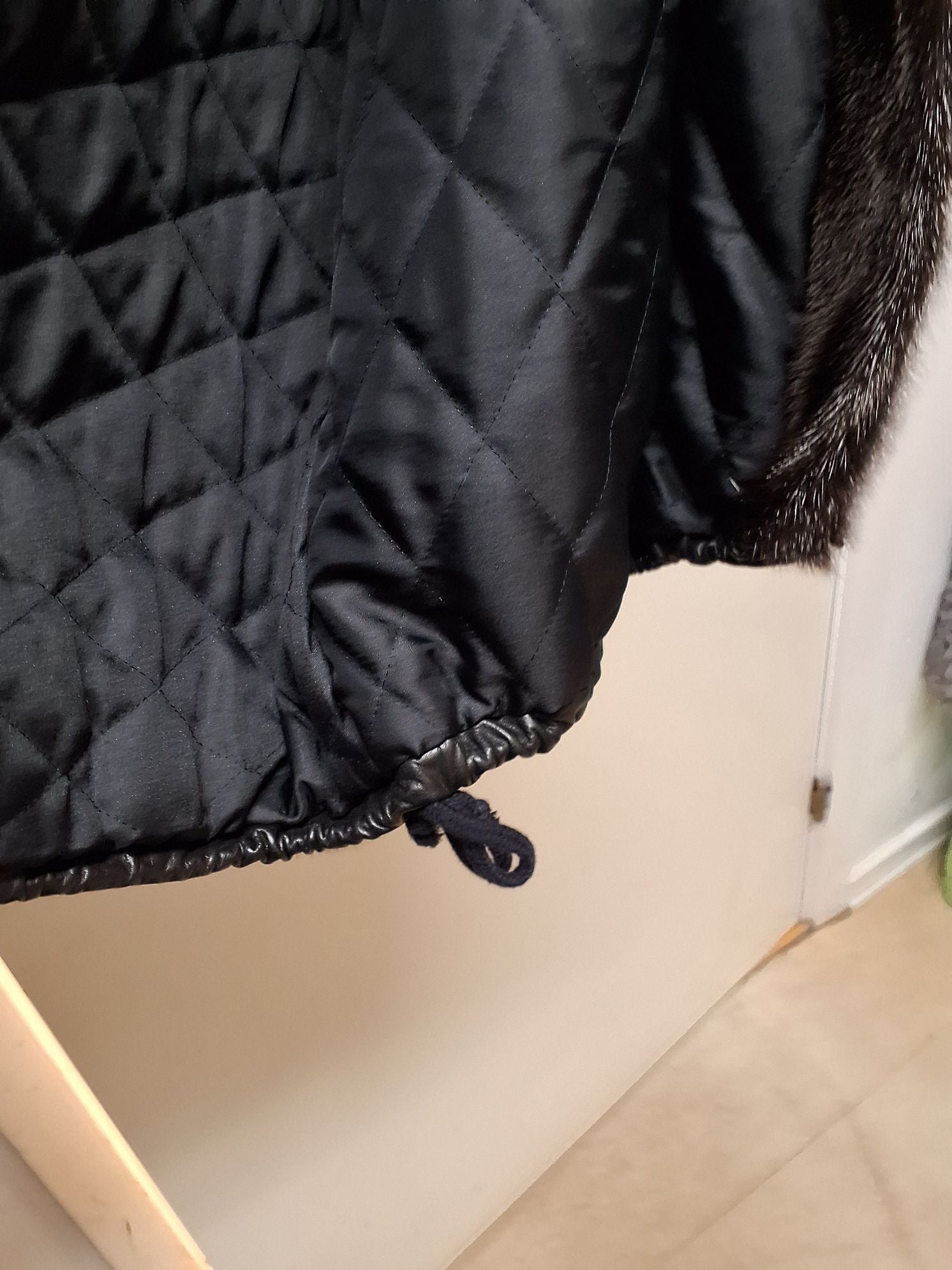 Sæl jakke med hætte