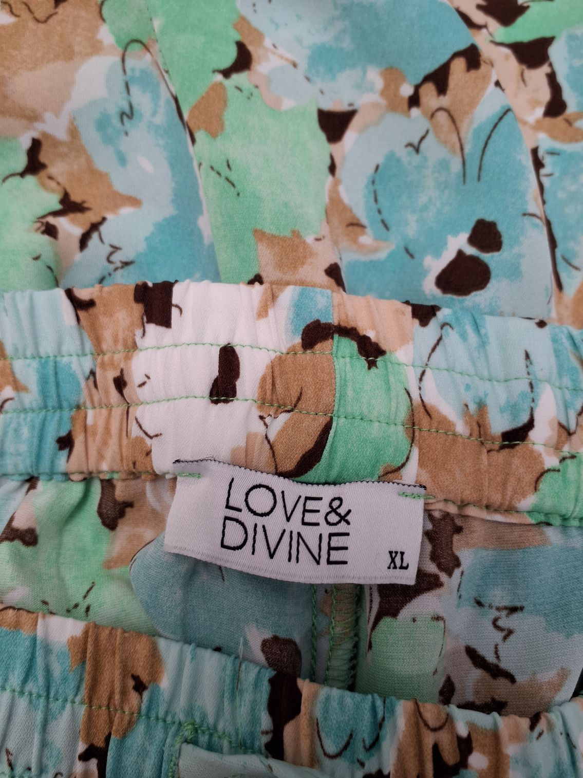 Love & Divine Bukser