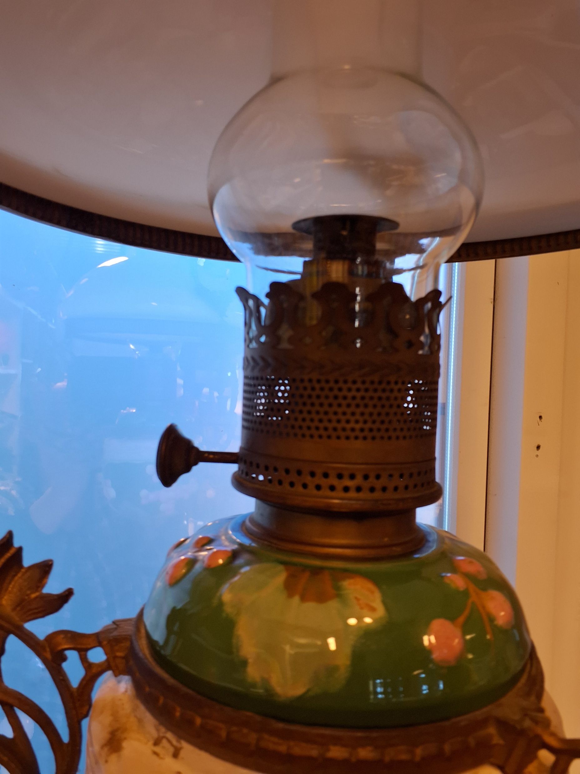 Loft-petroleumslampe i jugendstil