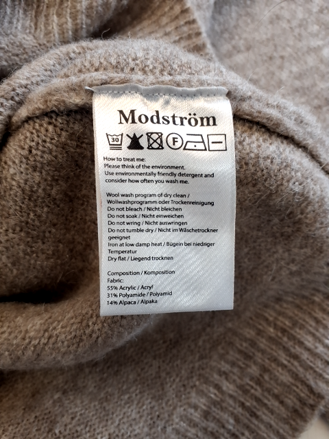 Modström Striktrøje