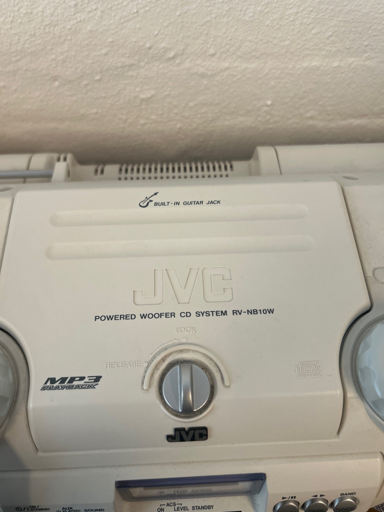 JVC RV-NB10 Boomblaster – CD-afspiller og radio