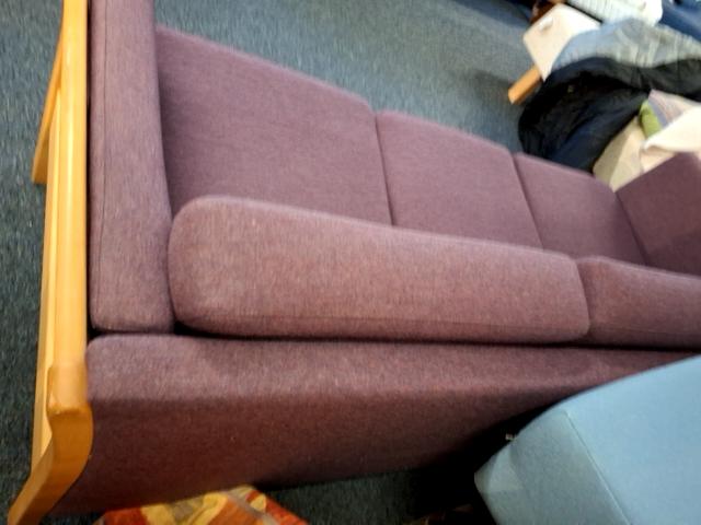 Flot lilla sofa