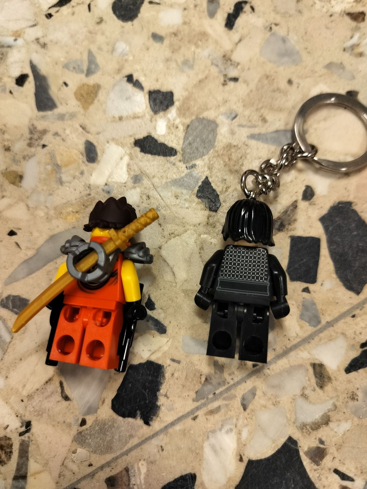2x LEGO-figurer