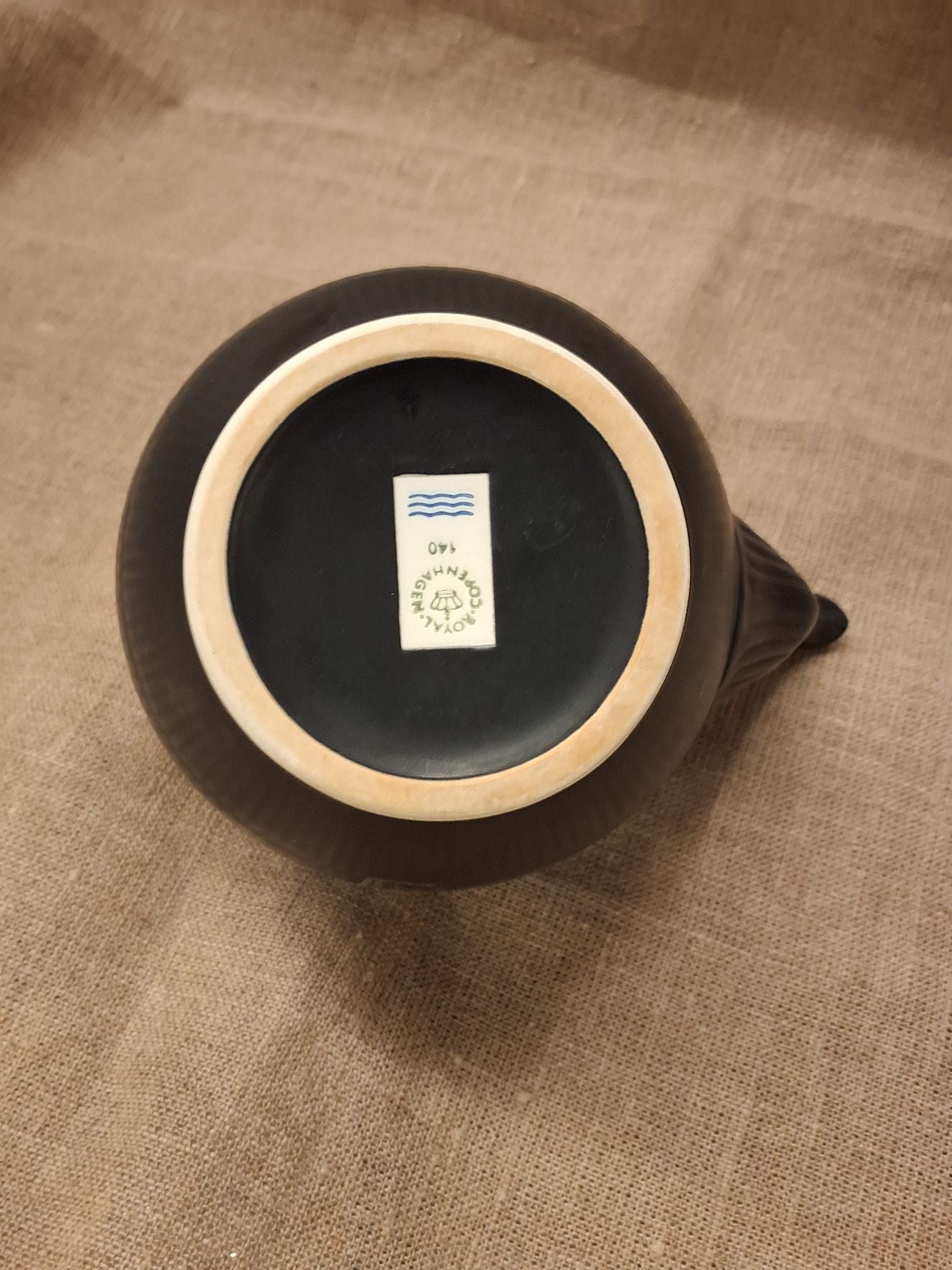 Royal Copenhagen tekande sort