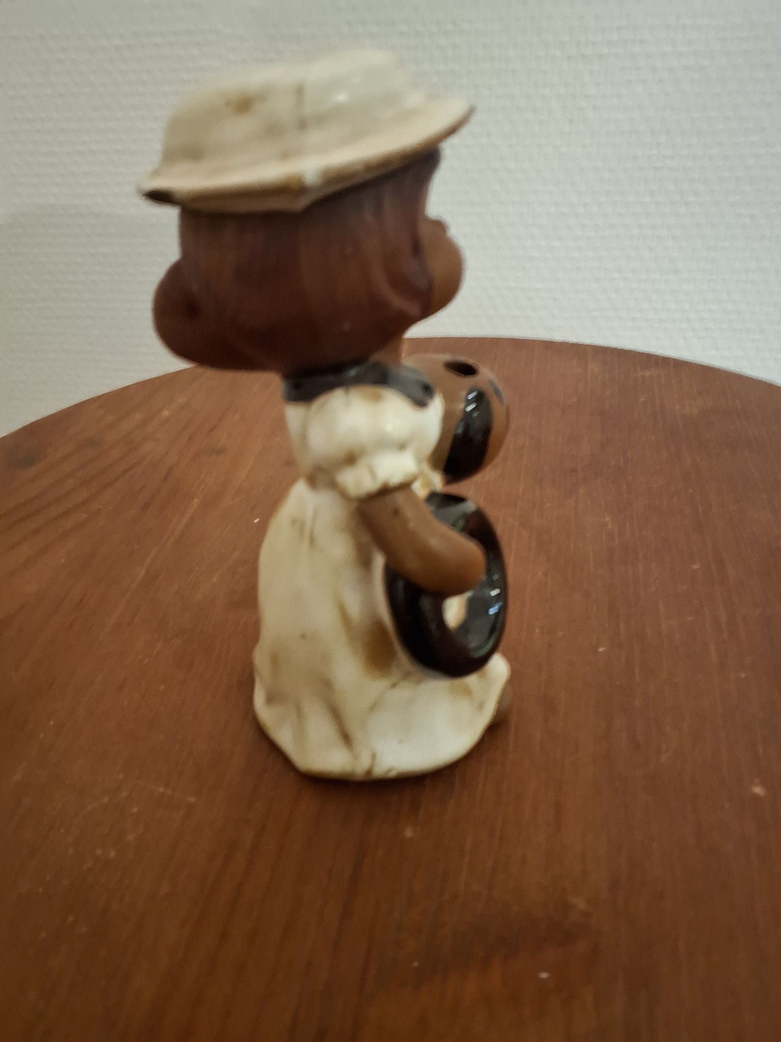Pige m/bold Elbogen