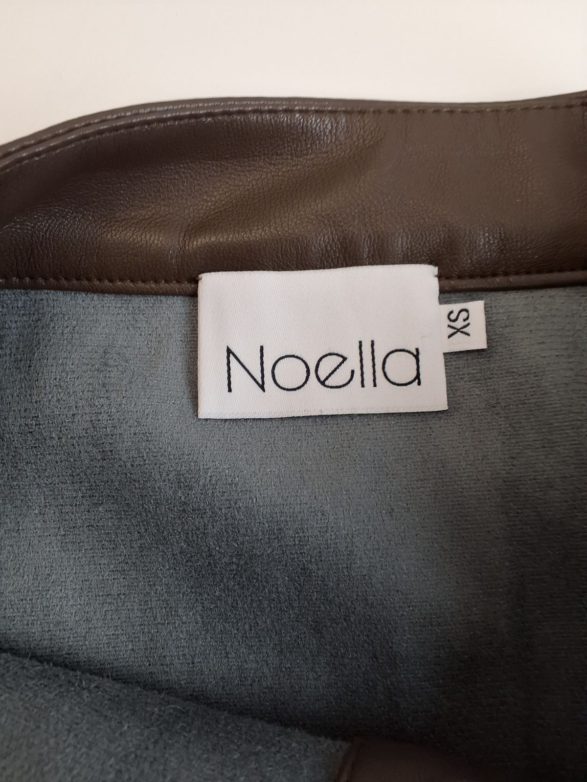 Noella Chloe Nederdel