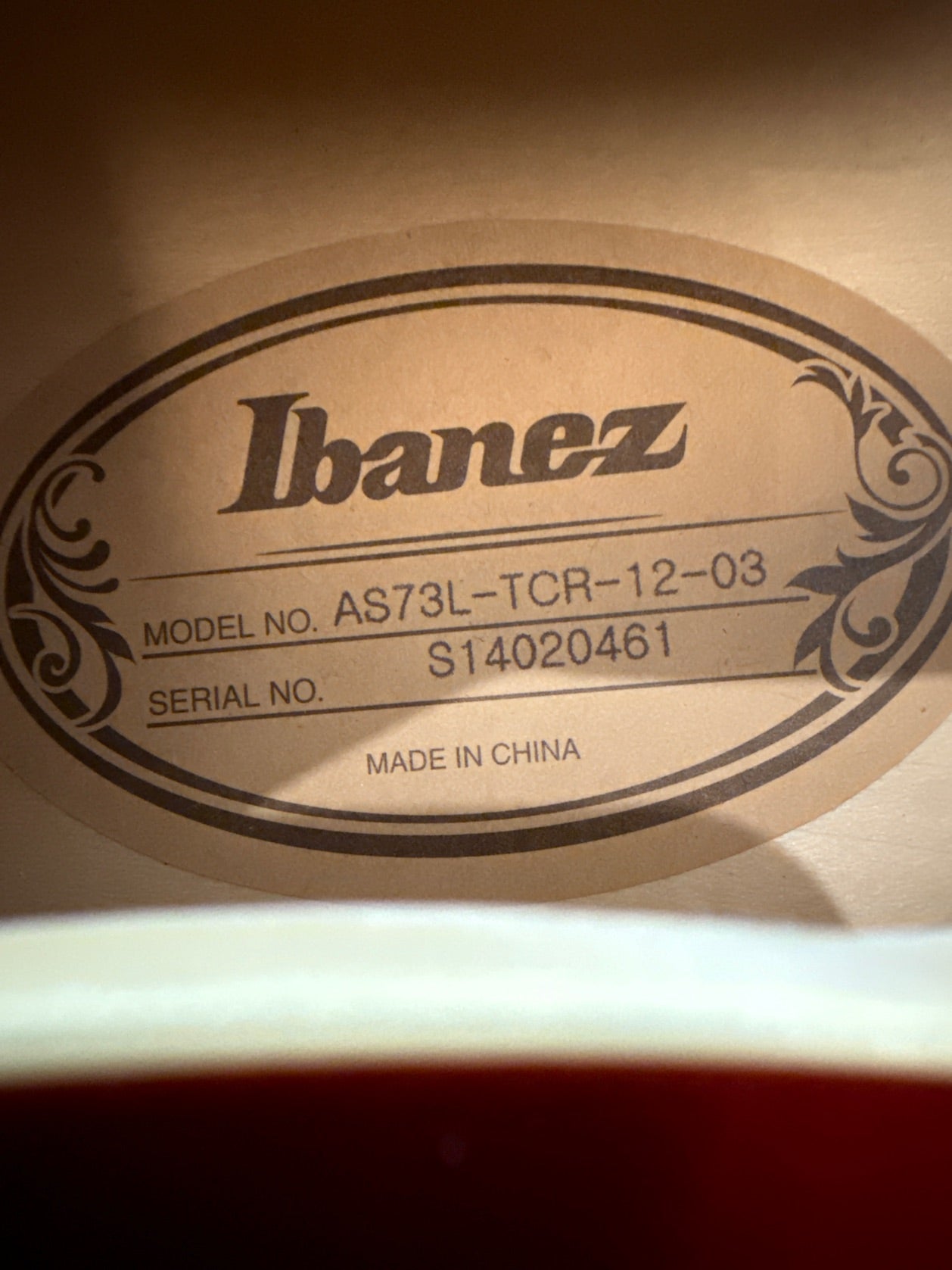 Musikinstrumenter - Ibanez venstre hånds guitar