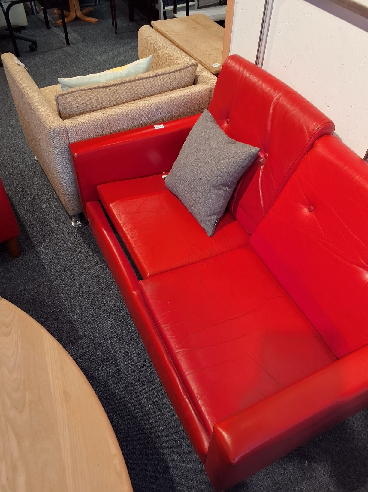 Sofa i rødt læder