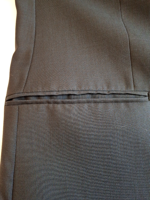 Armarni Habit