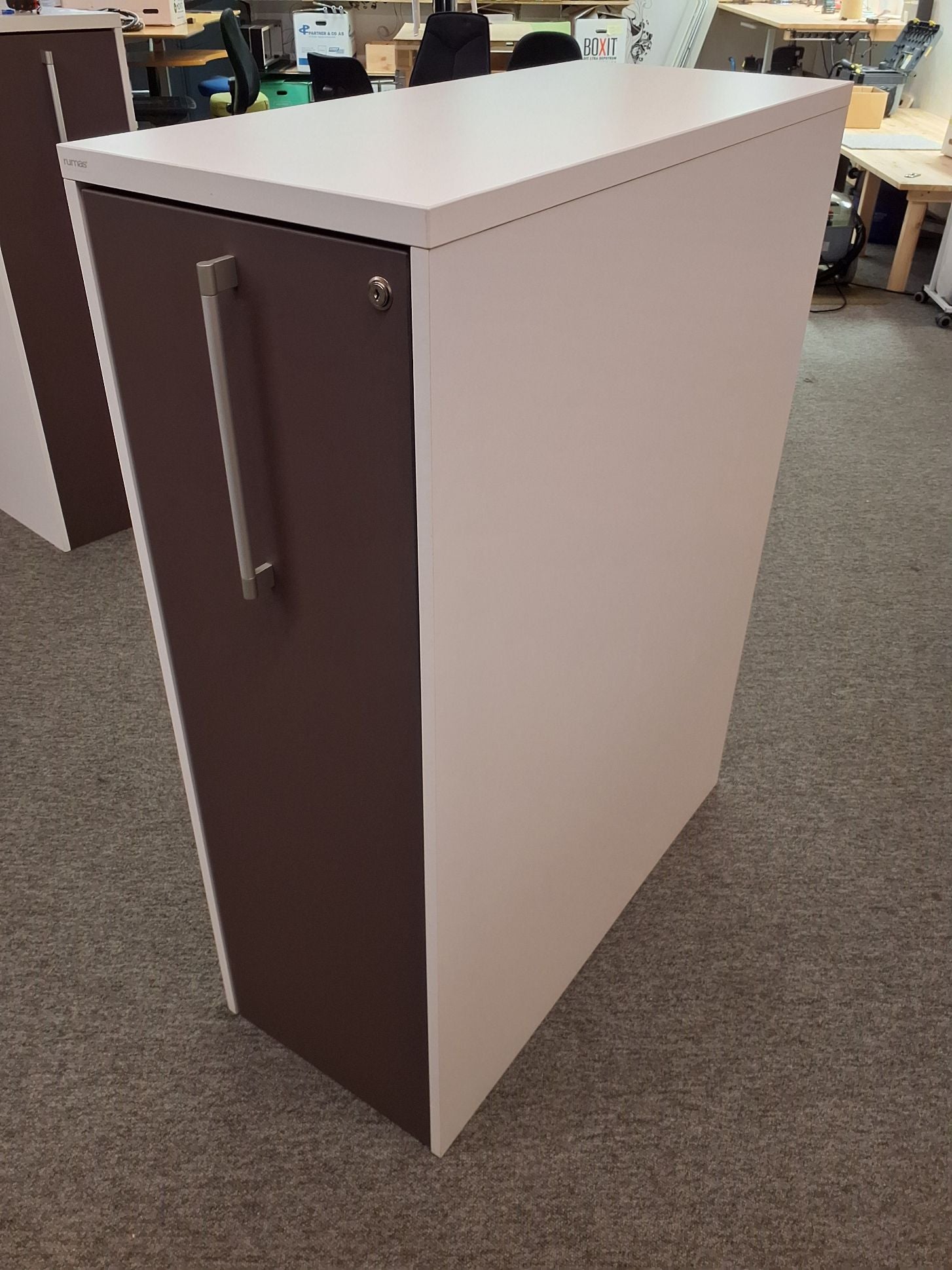 Skab/udtræksskab VV - 3087