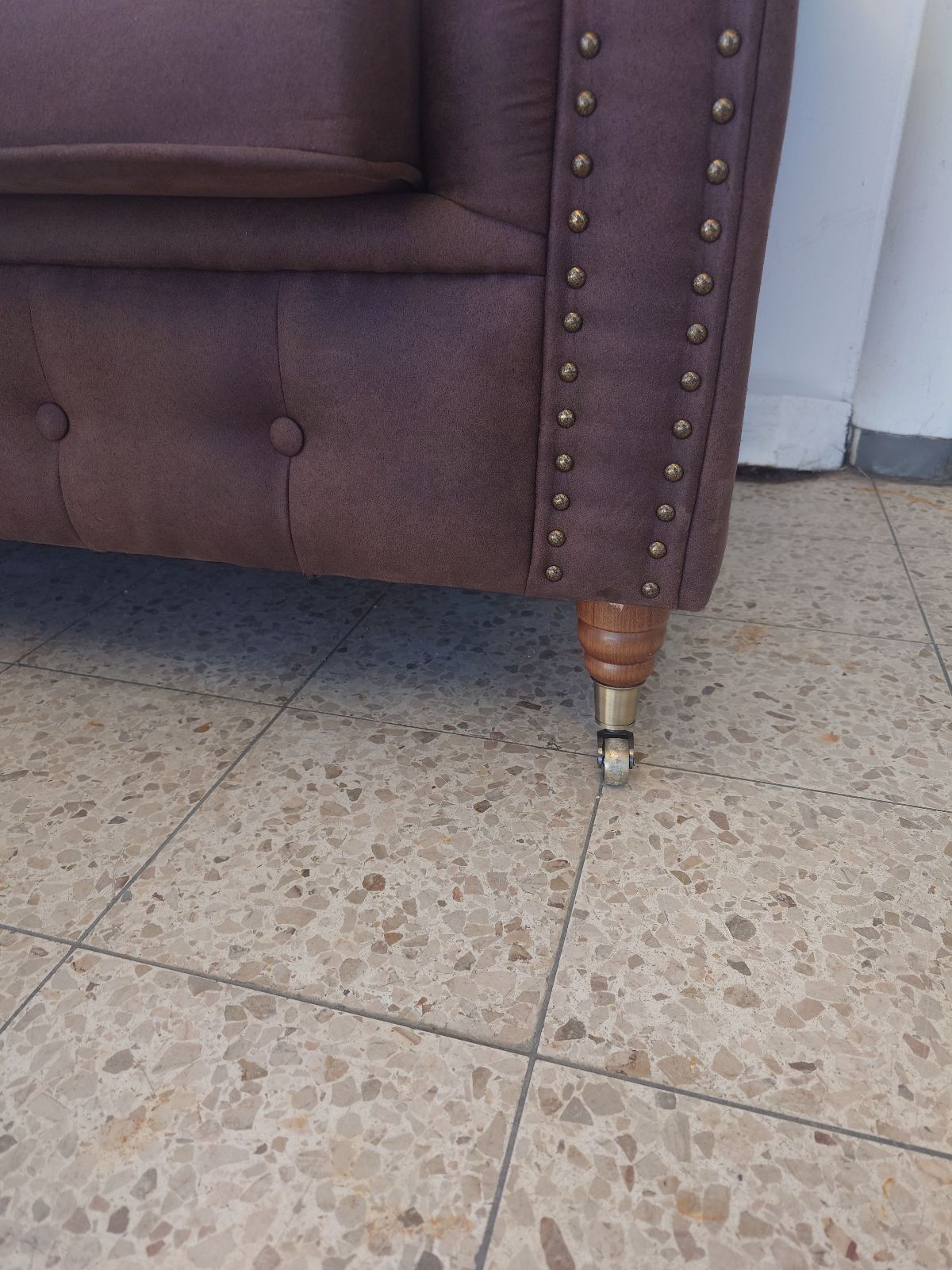 Chesterfield sofa og puf