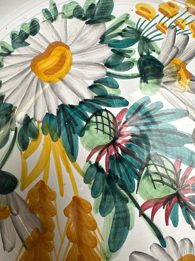 Skål med blomstermotiv