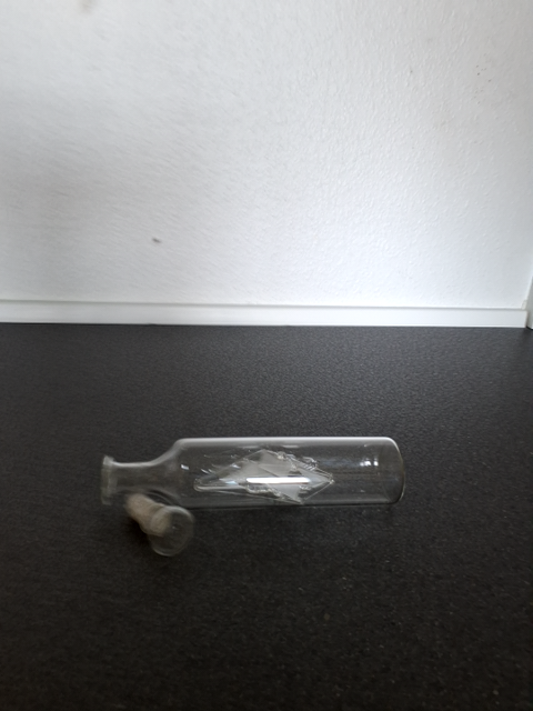 Flaske med glasskib