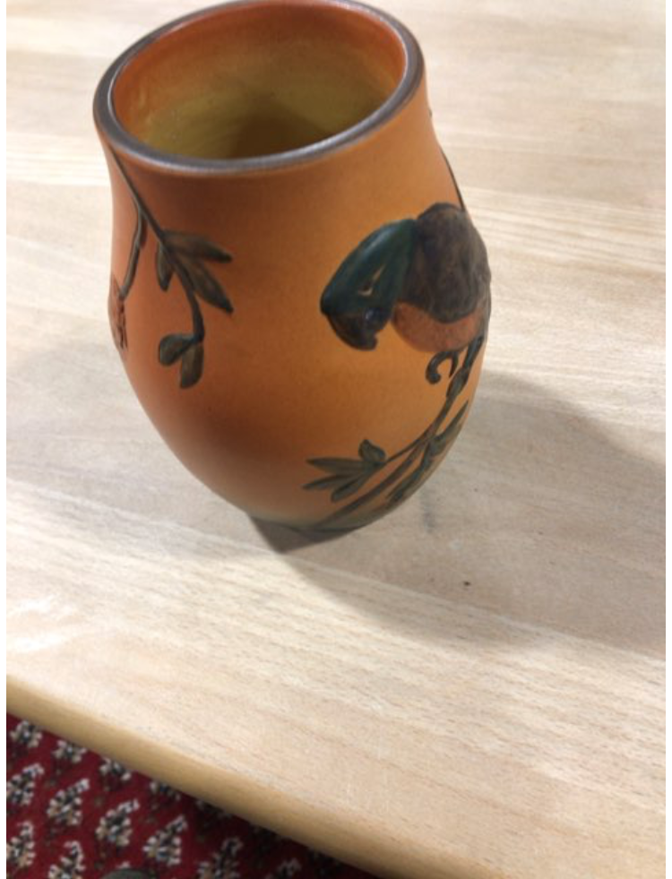 Ipsen vase med papagøje