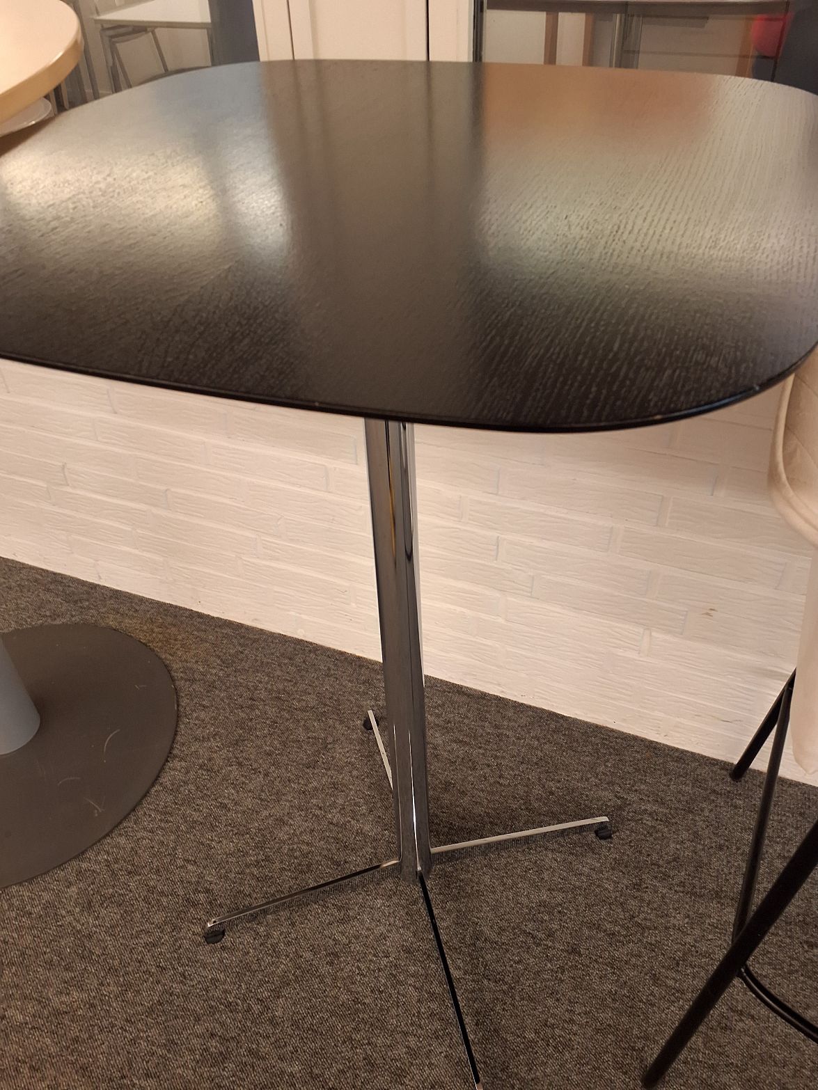 Barbord højt med sort plade - 7081
